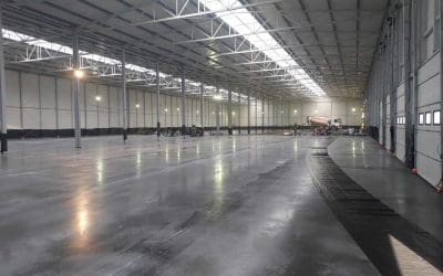 Posadzki przemysłowe w hali