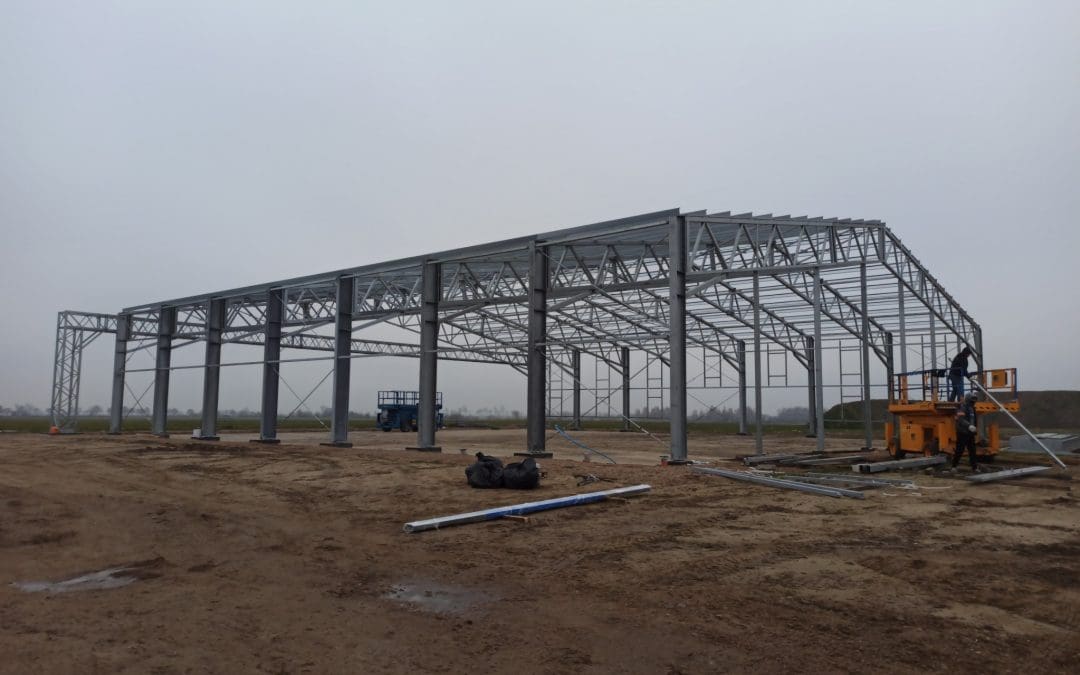 Budowa hangaru lotniczego