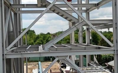 PROJEKT I MONTAŻ KLATEK SCHODOWYCH