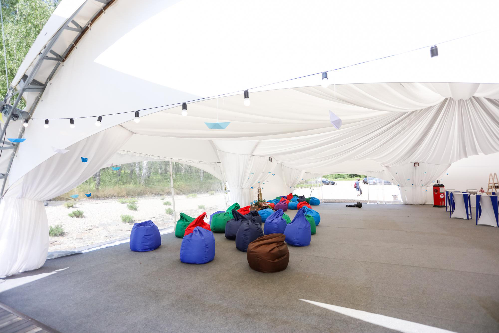 Planujesz event? Postaw na halę namiotową i zyskaj pełną swobodę organizacyjną