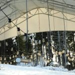 Sprawdź, jak skutecznie zabezpieczyć halę namiotową przed dużą ilością śniegu, uniknąć uszkodzeń konstrukcji i bezpiecznie przetrwać zimę.