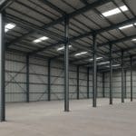 Czym jest siatka słupów w hali?